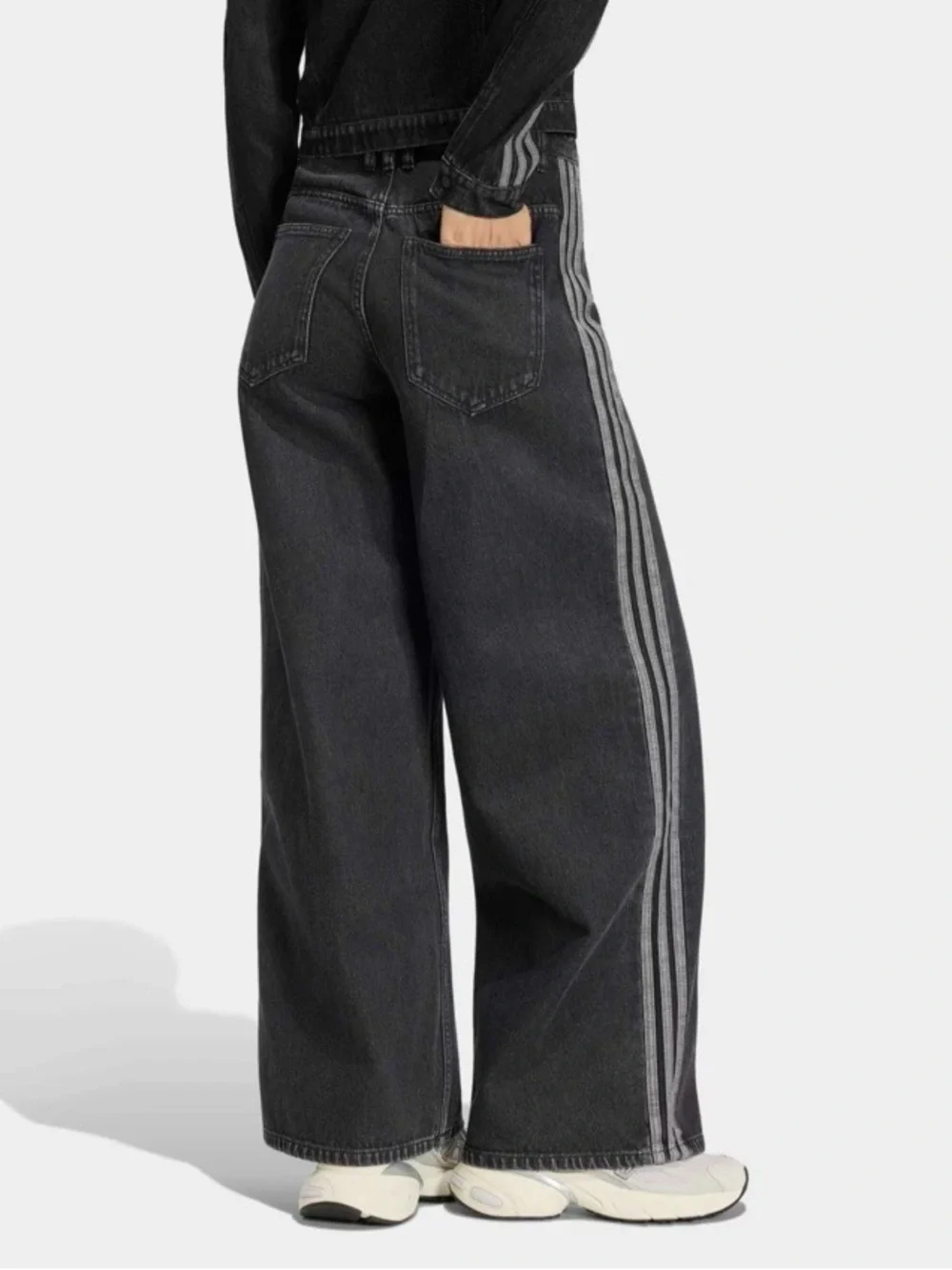 New adidas Originals Women's High-Rise Wide Leg Denim Pants Sz. 27x32